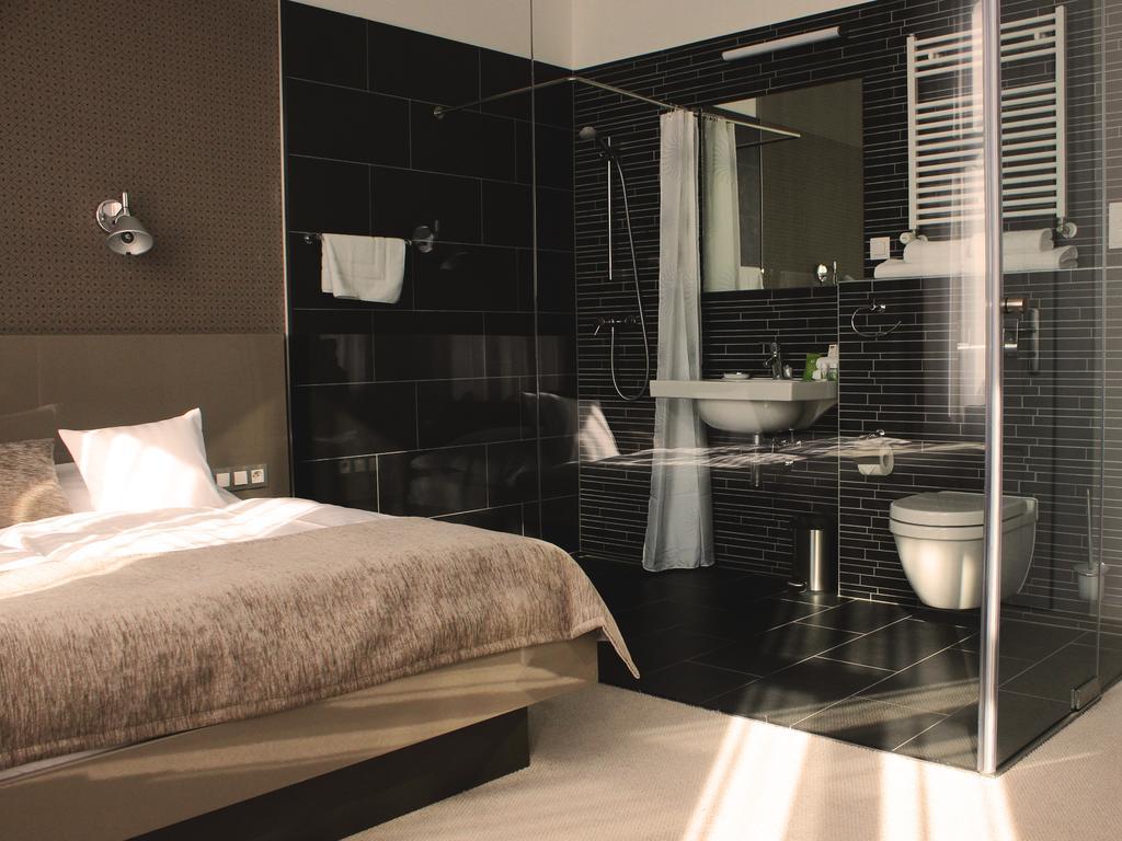 Hotel Lev Levice Habitación foto