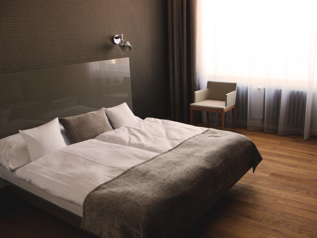 Hotel Lev Levice Habitación foto