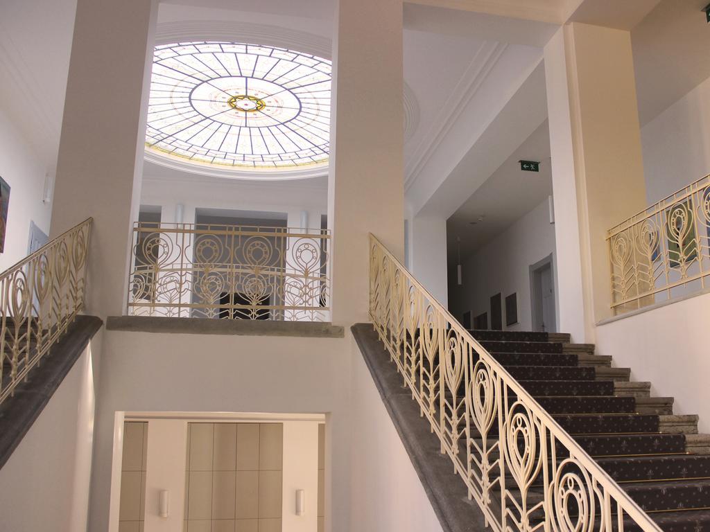 Hotel Lev Levice Exterior foto